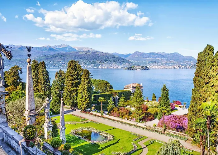 Miralago Lake View & Private Garden - Happy Rentals